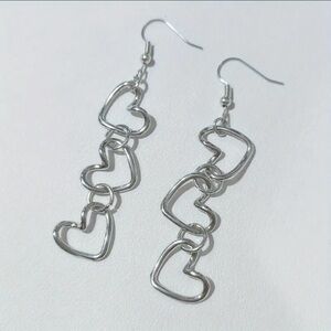 Y2K Heart-Shaped Hollow Dangle Earrings – Silver-Tone Minimalist Drop Style